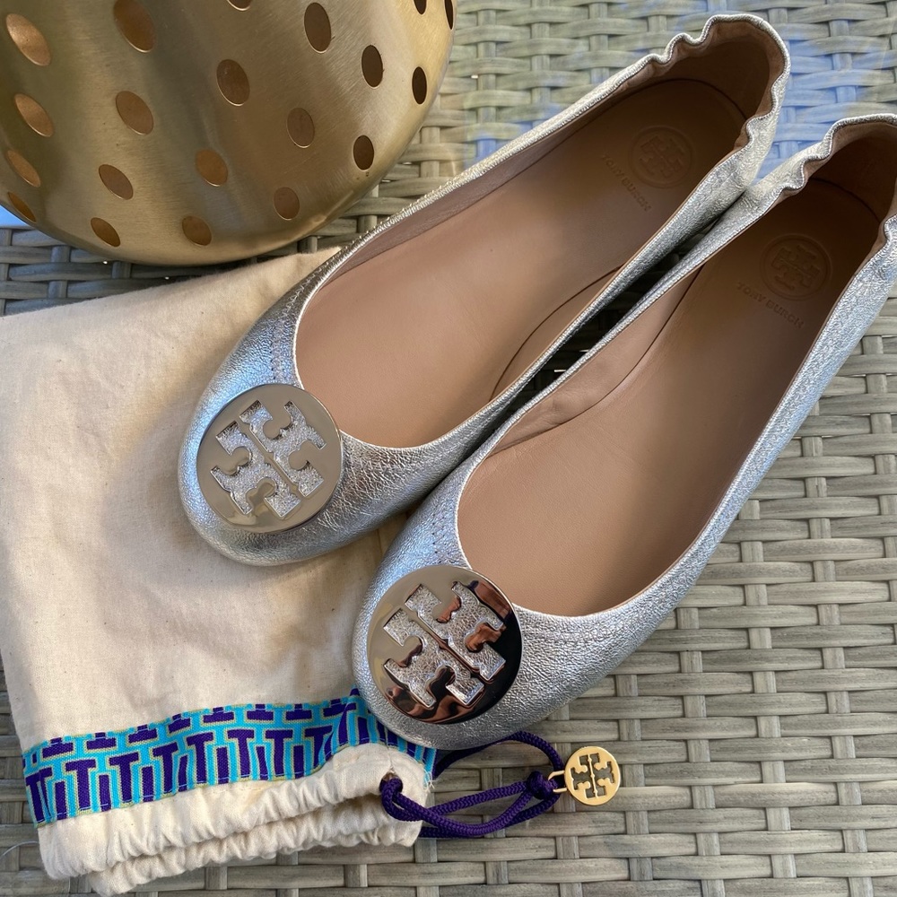 Tory Burch Claire ballet flats. Size 9 New never been worn.